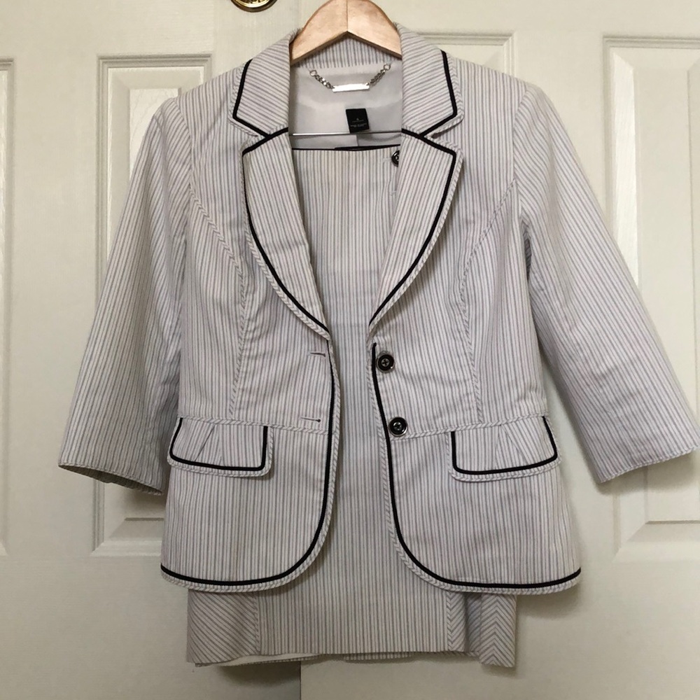 White House Black Market Suite Jacket and Skirt
